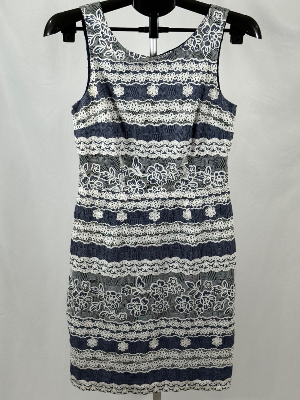 Muse Navy & White Lace Sheath Dress Size 4